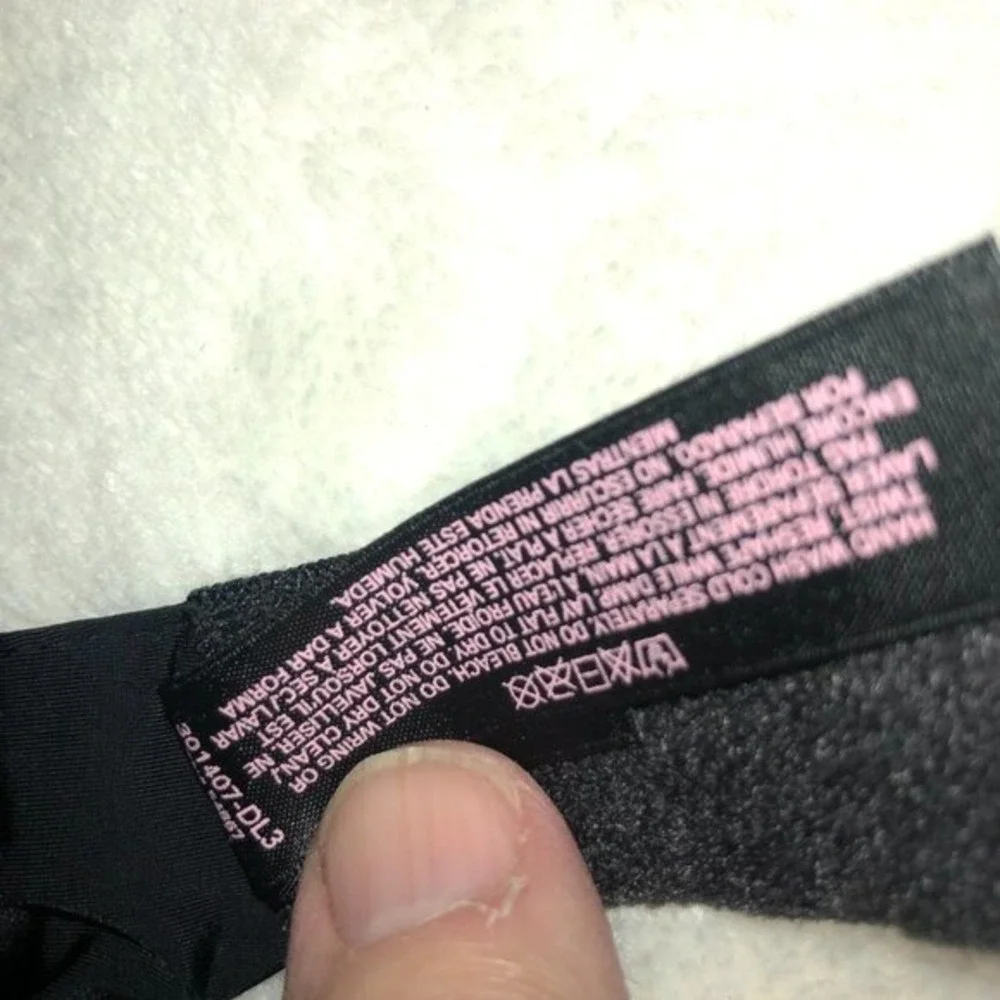 Victoria's Secret Black‎ Demi Bra 34D Goth